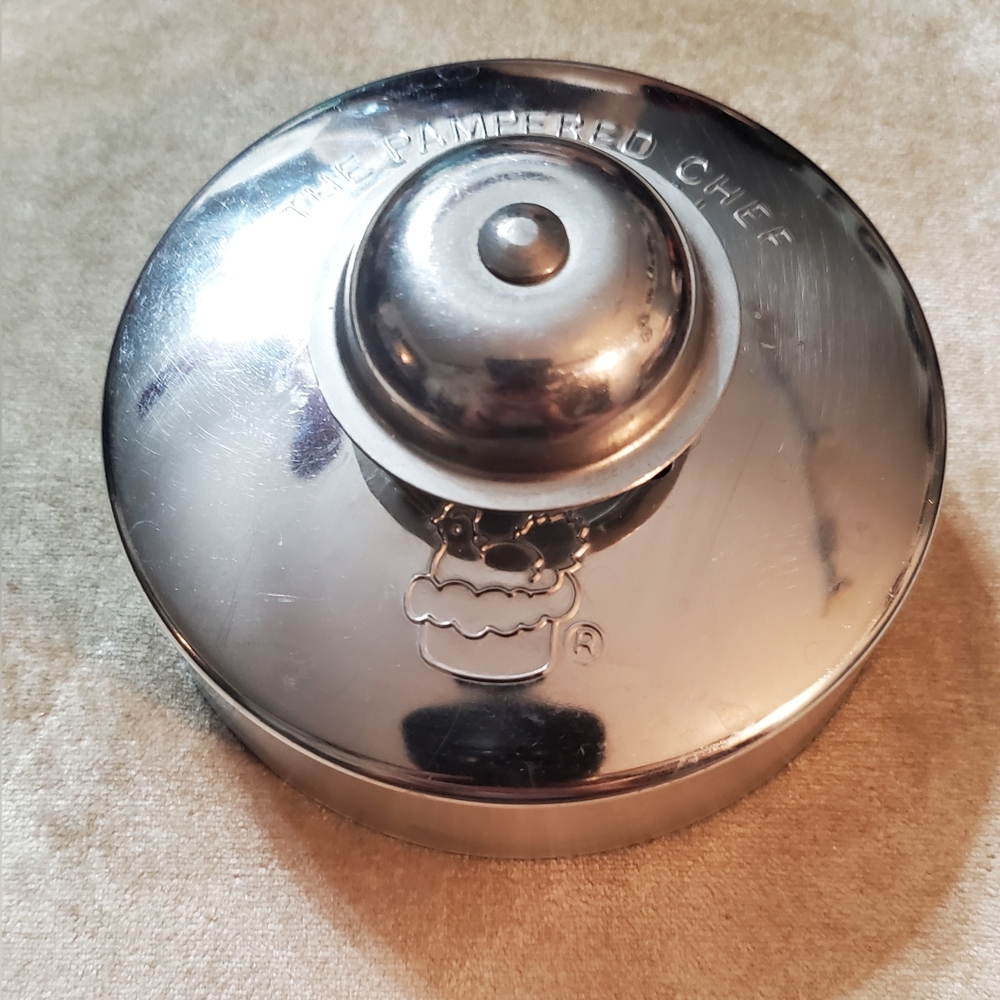 Vintage Pampered Chef Cut and Seal
